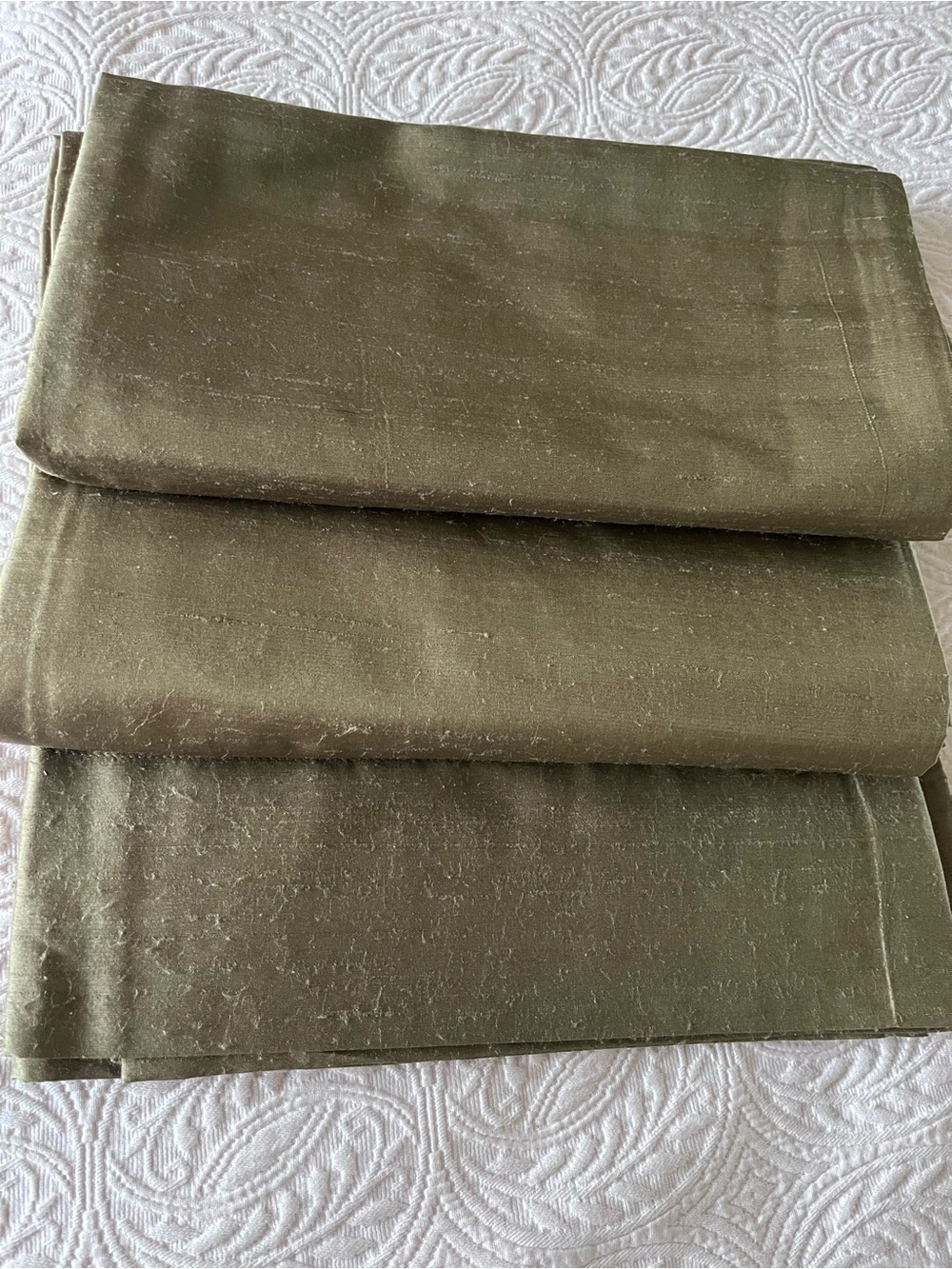 EUC Pottery Barn Olive Green 100% Silk Dupioni Drapes Curtains 50"x84" Pair (2)